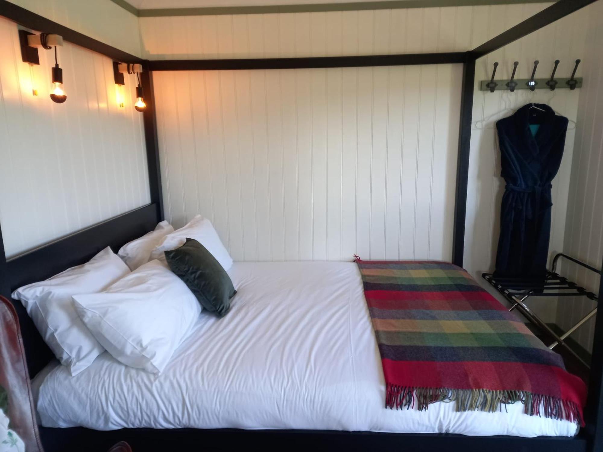 Villa Wild Meadow Huts Doolin Exterior foto