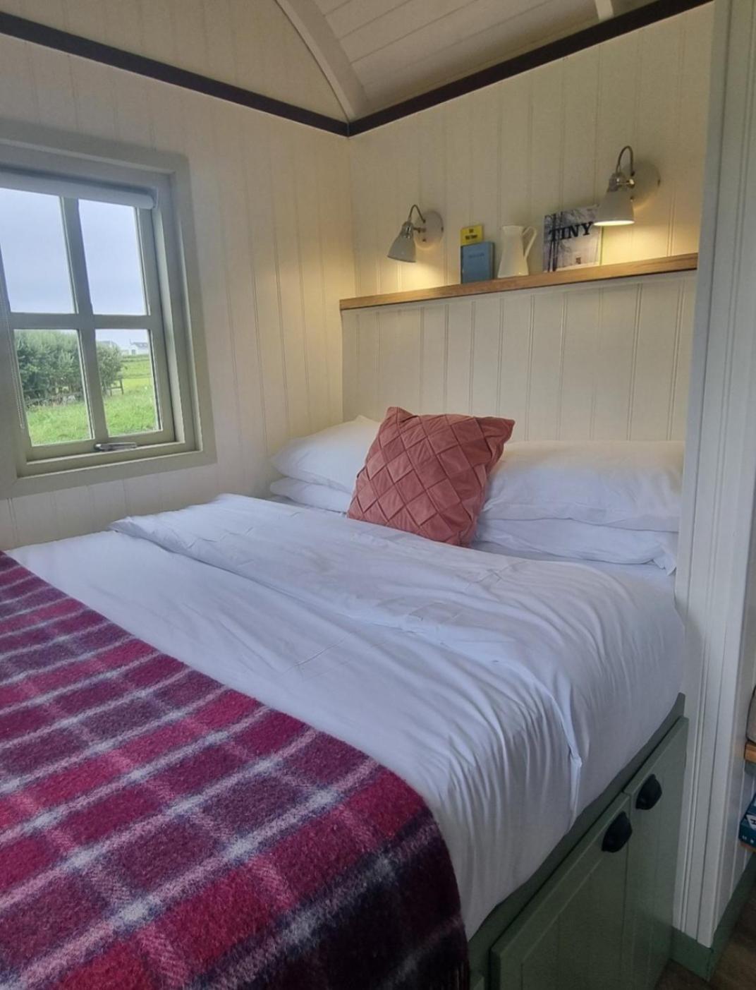 Villa Wild Meadow Huts Doolin Exterior foto